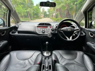 2012 HONDA JAZZ 1.5 V i-VTEC ( GE ) รถสวย พร้อมใช้ จองด่วน (ติดต่อเซลล์น้ำฝ่ายขายโดยตรงไม่ใช่นายหน้าจ้า) รูปที่ 5
